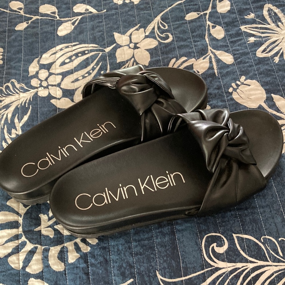 Calvin Klein lug sole slides